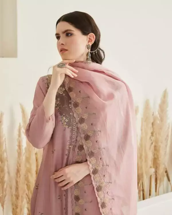 Naariti-Karsha-muslin-silk-suit-Pink