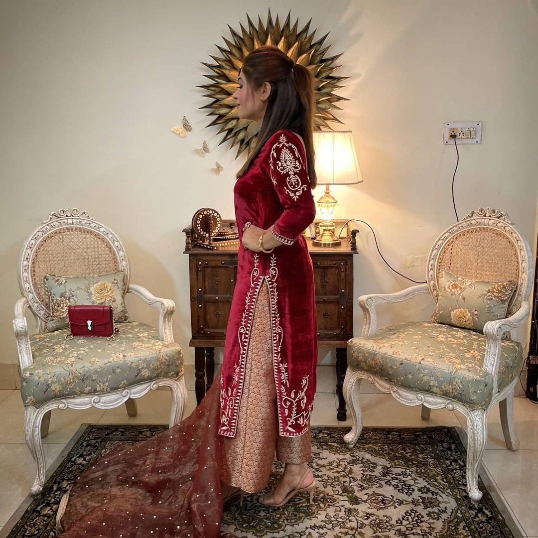 Latest Readymade Salwar Suits Designs for Women This Festive Season –  Lashkaraa