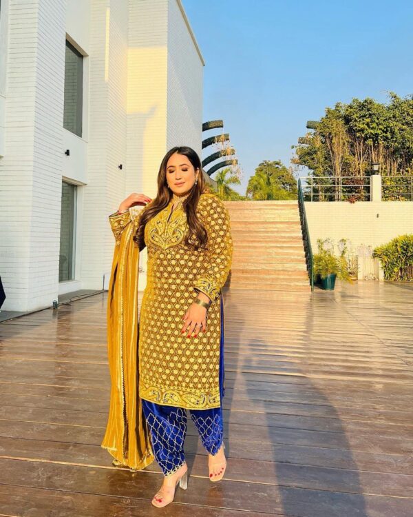 Latest Suit Design Punjabi Suit