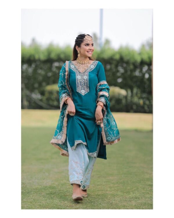Punjabi Salwaar Kameez Suit