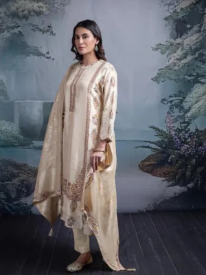 Naariti Pravim Pure silk suit Partywear - Golden