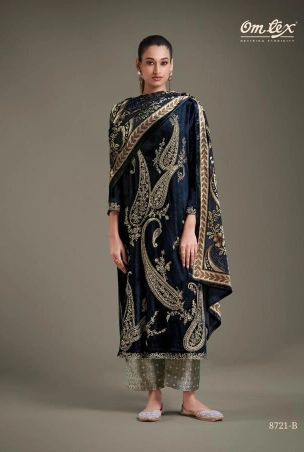 Blue-velvet-suit-for-women-