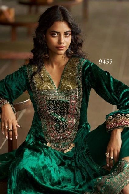 Green velvet suit | Winter party wear suits for ladies | Aiqa Qealiz